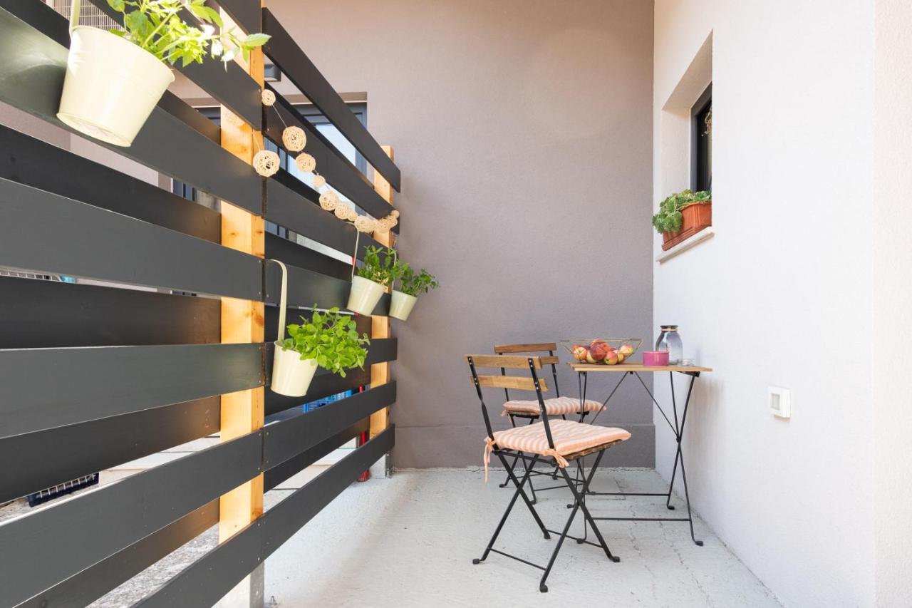 Studio Apartment Les - 4 Min Walk From Amphiteatre PUY Exterior foto