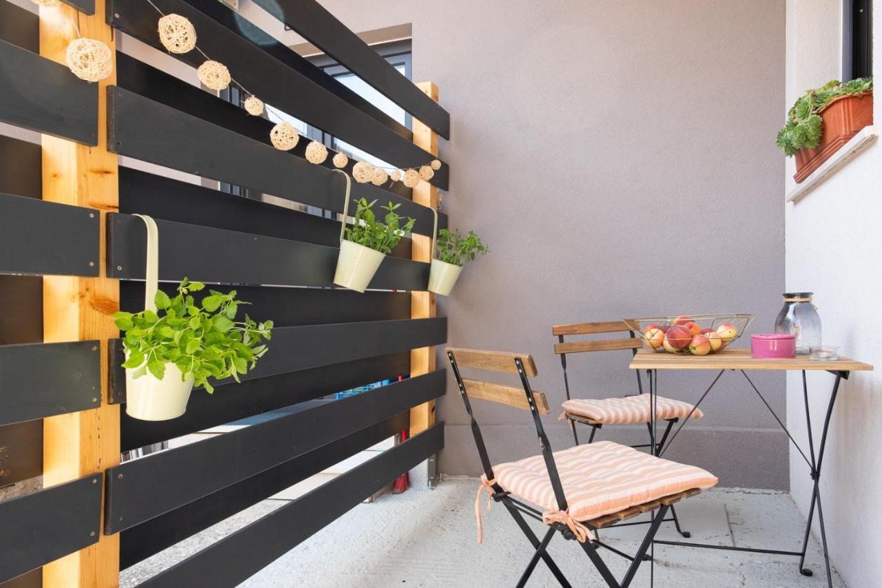 Studio Apartment Les - 4 Min Walk From Amphiteatre PUY Exterior foto